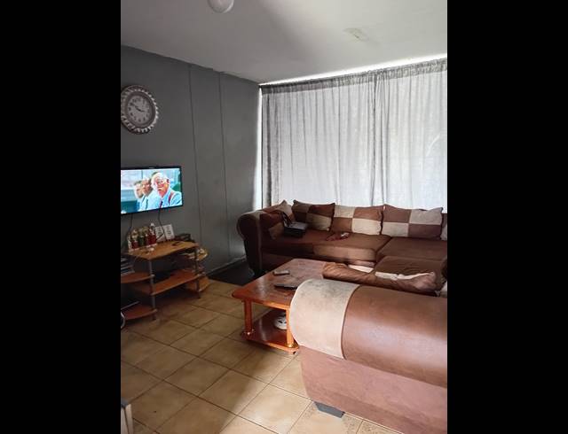 2 BEDROOM APARTMENT FOR SALE IN PROCLAMATION HILL